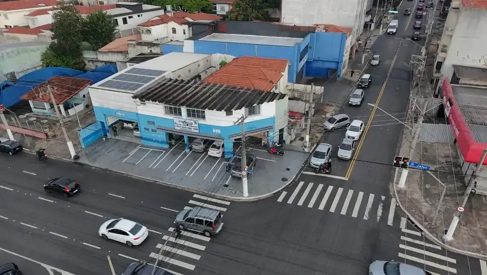 Equipe P2E em obra de concreto polido